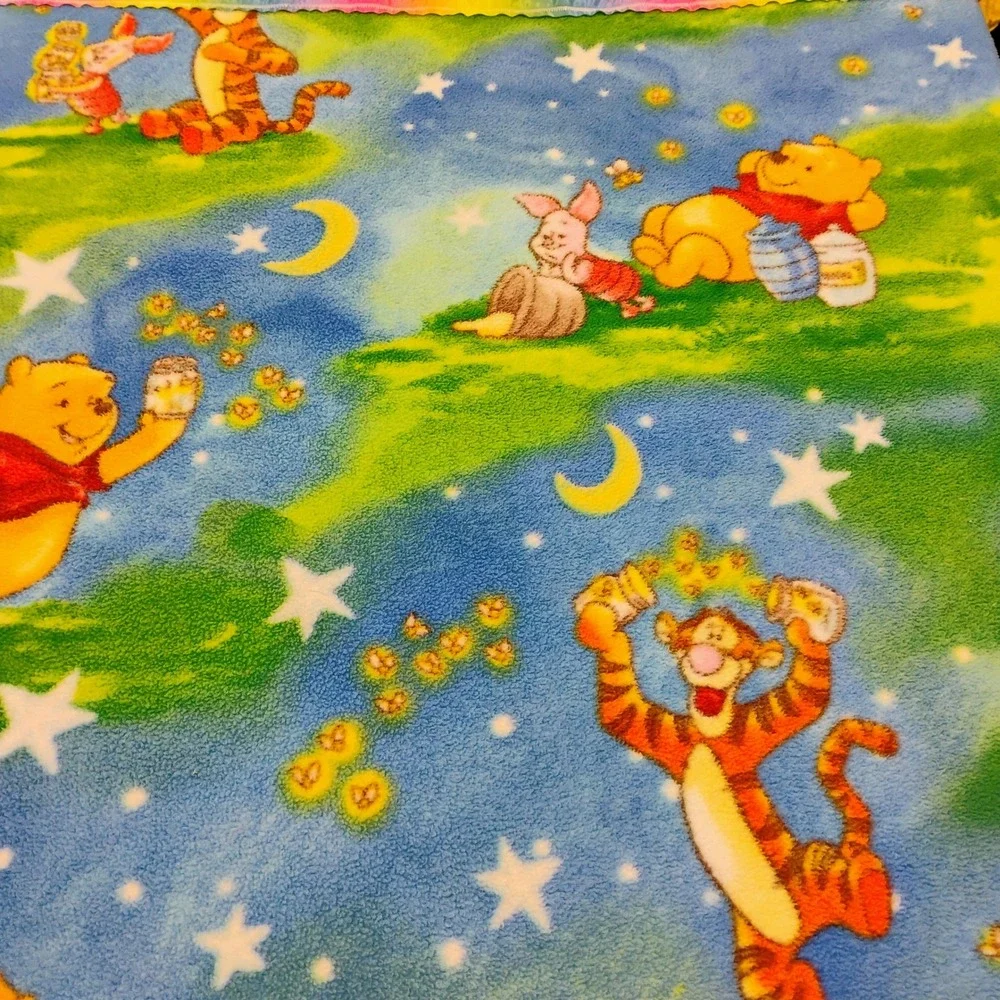Vtg Disney Winnie the Pooh Piglet‎ Tigger Fleece Baby Blanket Rainbow Satin Trim